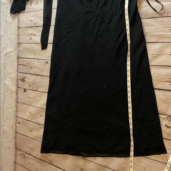 Formal Wedding Guest Prom Black Woman’s Dress Sleeveless with Ruffles Size 14 - Picture 7 of 8